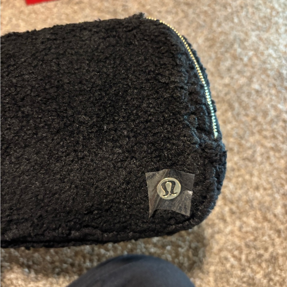Lululemon Everywhere Belt Bag Large Fleece